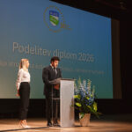 voditelja prireditve, študenta, Evelyn Židan in Aljaž Rožič
